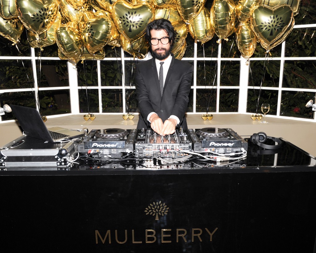 CHARLES FINCH HOSTS 'OUT OF TOWNERS' DINNER IN PARTNERSHIP WITH MULBERRY AT CHATEAU MARMONT